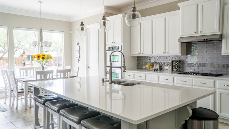 Serveis prova ellementor kitchen and dining area